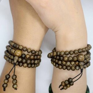 Đeo Vòng Trầm Kiêng Gì? Những Lưu Ý Khi Đeo Vòng Trầm Hương