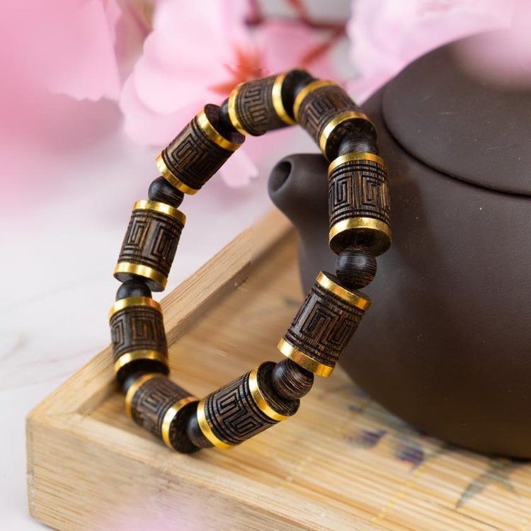 Ý Nghĩa Phong Thủy Của Vòng Trầm Hương